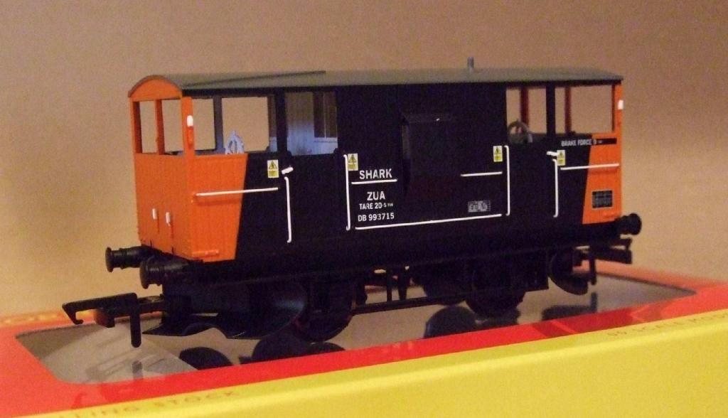 Hornby R6413 Loadhaul ZUV Shark Ballast Plough