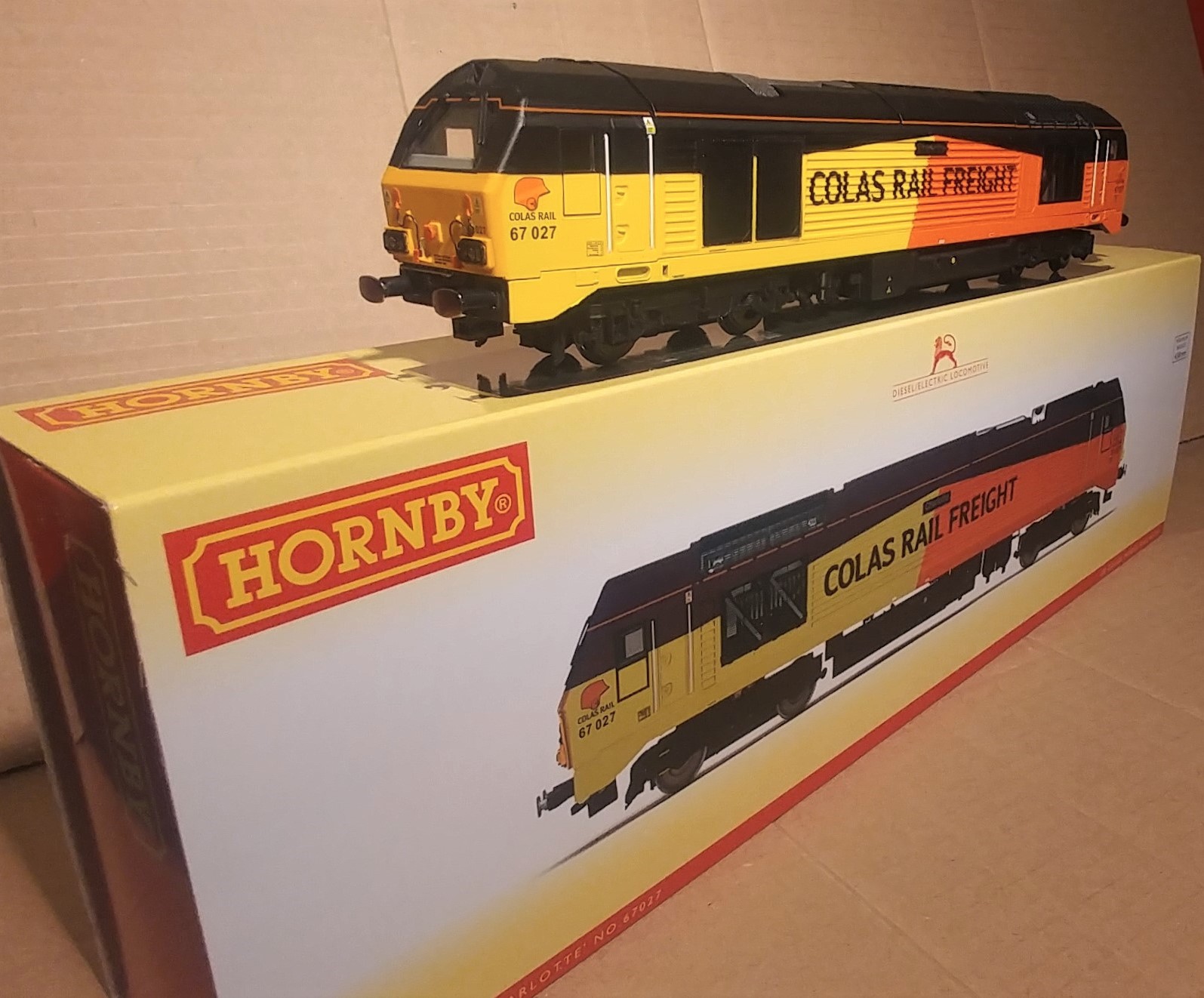 Hornby R3659 Class 67 No. 67027 Charlotte - Colas livery - Image 3